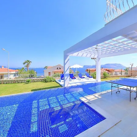Rueya Kas,peninsula With Lawn Garden Kas