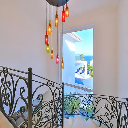 Rueya Kas,peninsula With Lawn Garden Villa Kas