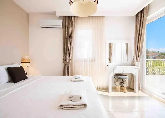 Villa Rueya Kas,peninsula With Lawn Garden Kas