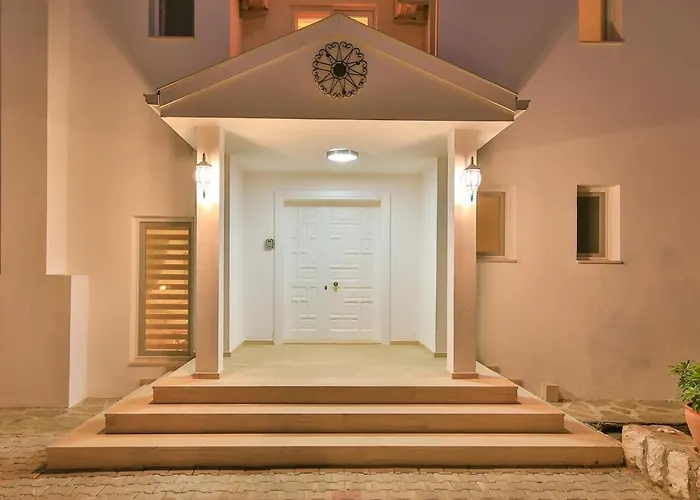 Rueya Kas,peninsula With Lawn Garden Villa Kas