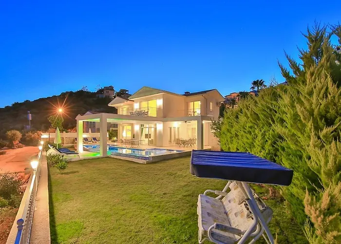 Villa Rueya Kas,peninsula With Lawn Garden Kas