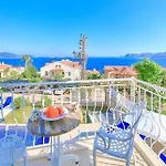 Rueya Kas,peninsula With Lawn Garden *