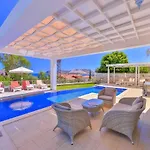 Villa Rueya Kas,peninsula With Lawn Garden